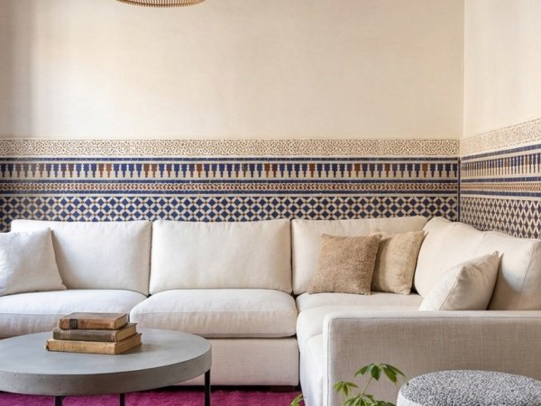 22 salons marocains modernes qui réinventent la tradition